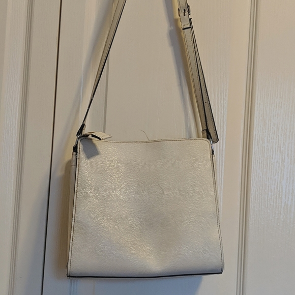 White Crossbody Bag 🤍 - Picture 3 of 5